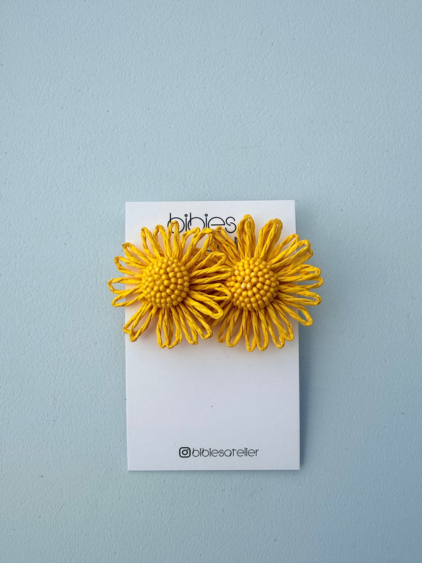 Handmade Raffia Daisy Earrings, Woven Straw Floral Dangles, Beaded Summer Statement Jewelry