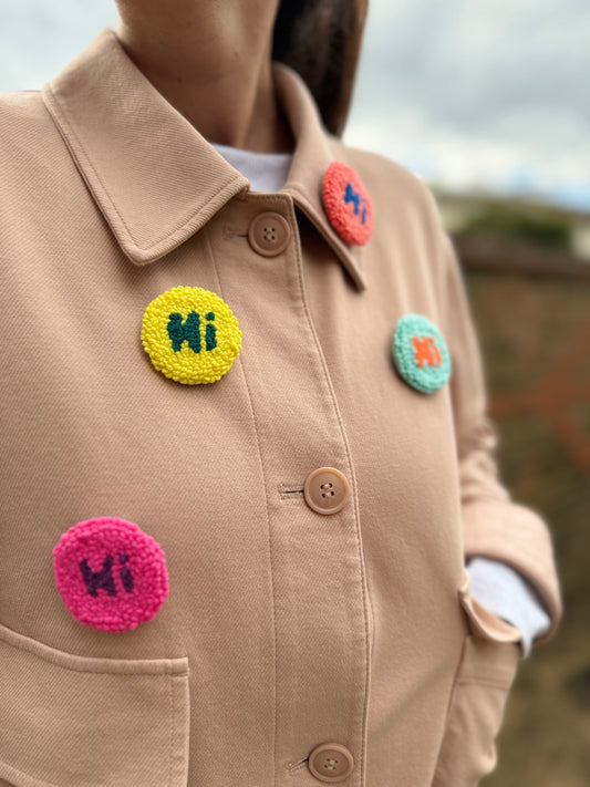 "Hi" Punch Needle Pin – Handmade, Playful & Perfect for Everyday Greetings