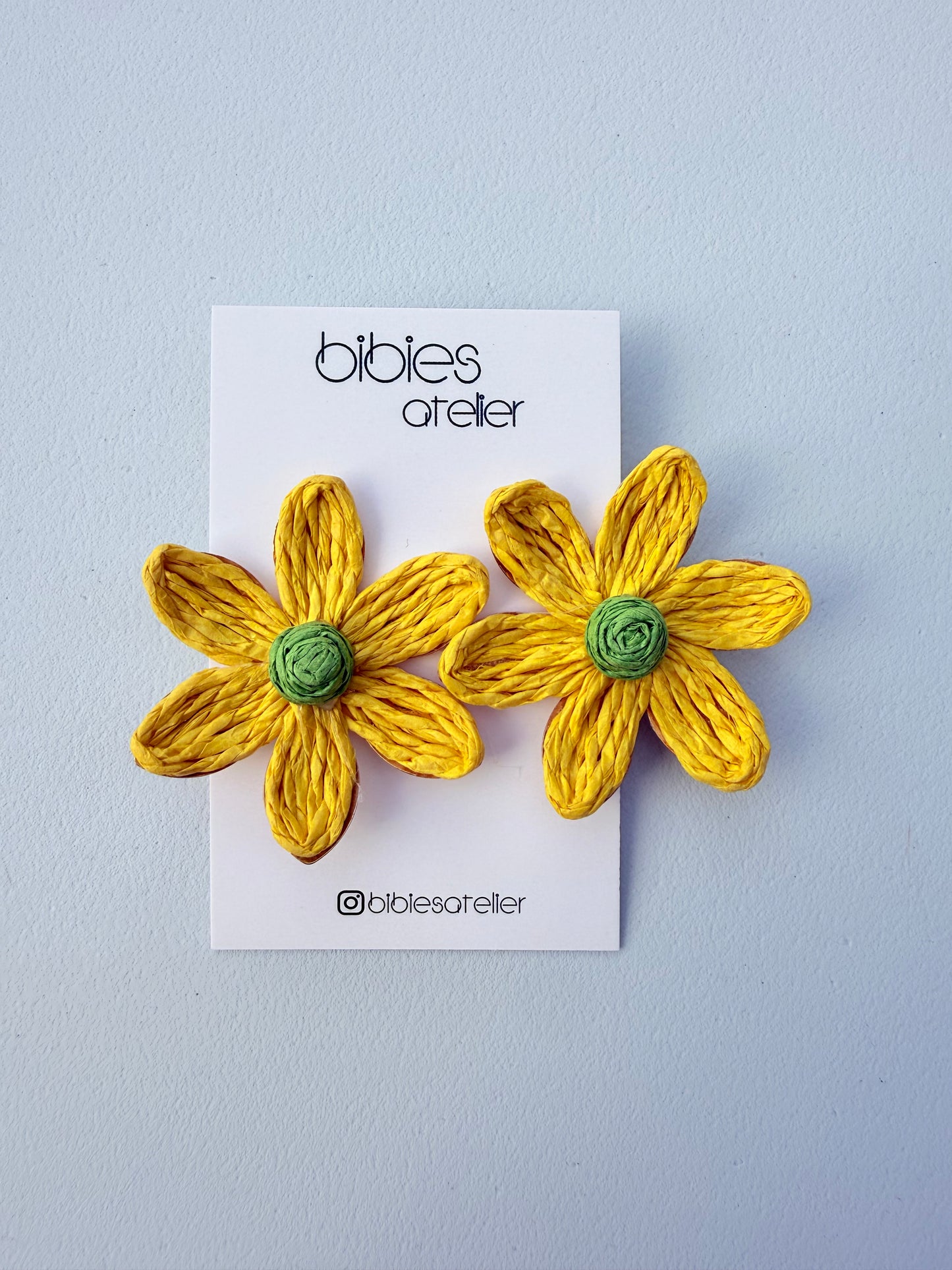 Raffia Flower Stud Earrings, Large Straw Floral Post Earrings, Handmade Statement Flower Studs, Colorful Summer Woven Jewelry